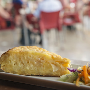 qué se come y bebe en la feria de sevilla, bar de tapas del centro de sevilla